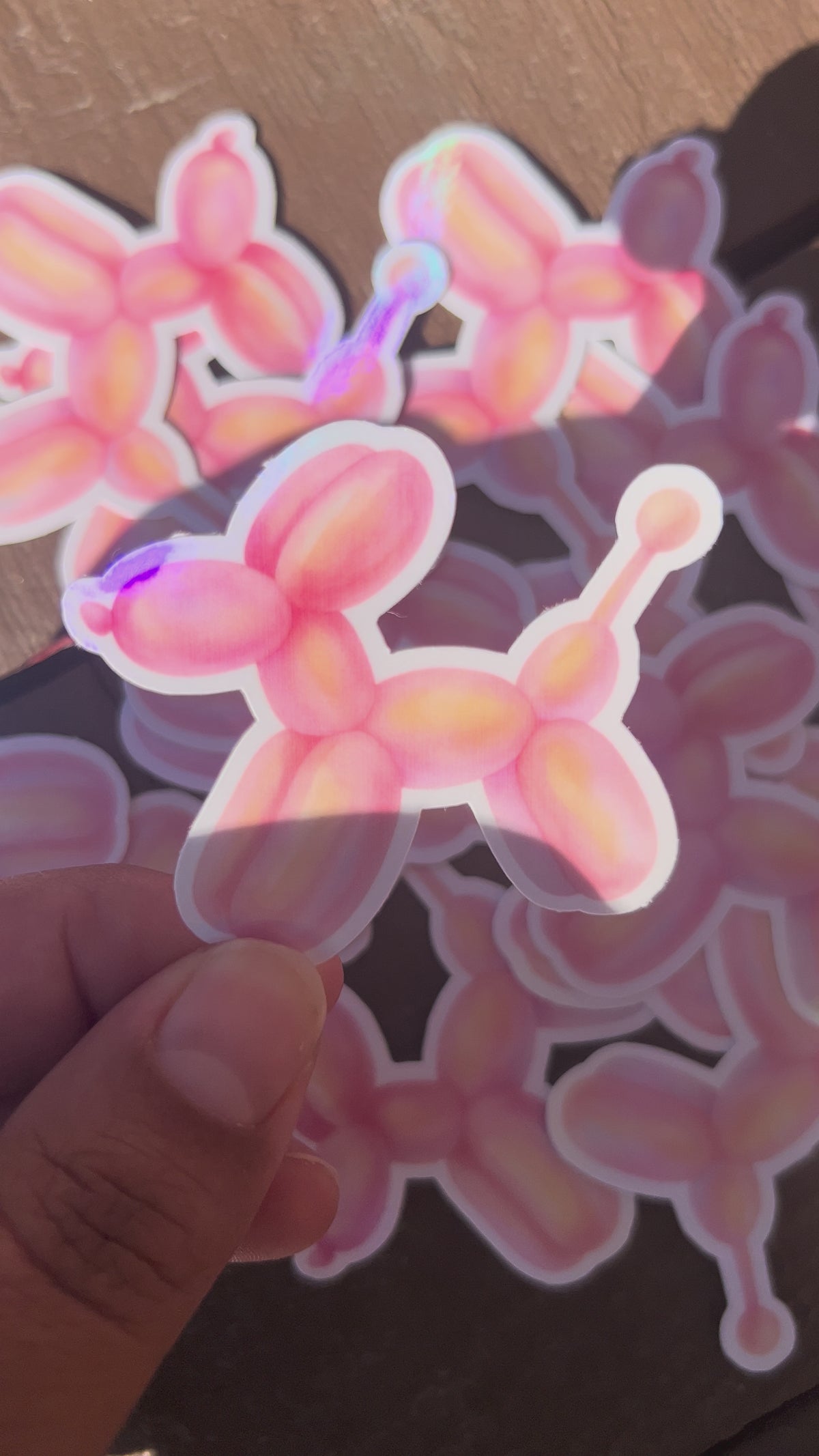 🐾 Sticker balloon dog – fini holographique ✨